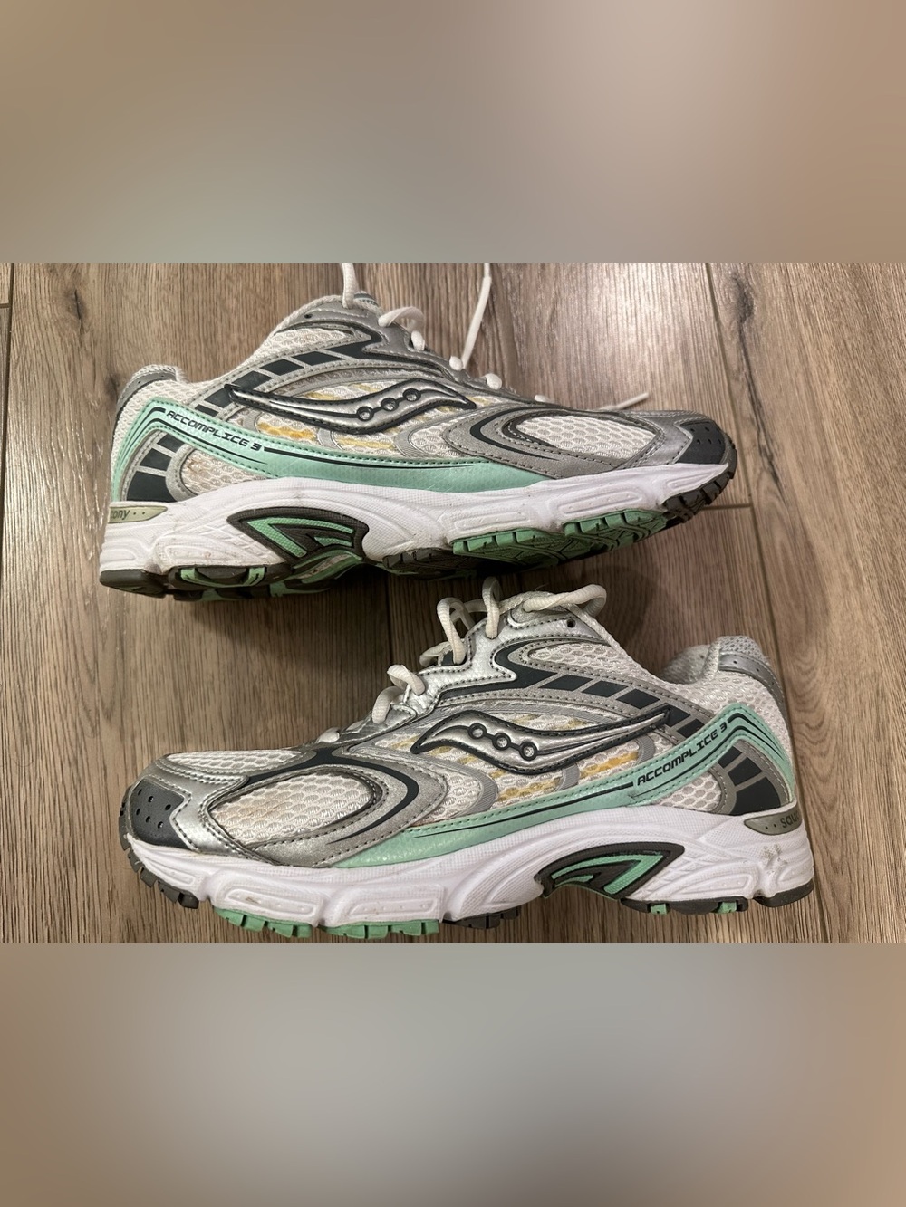 Saucony accomplice 3 guc women’s size 9